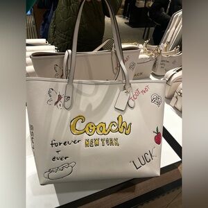 NWT！COACH CITY TOTE BAG WITH SKETCH PRINT（COACH CAK18）GOLD/CHALK fast shipping